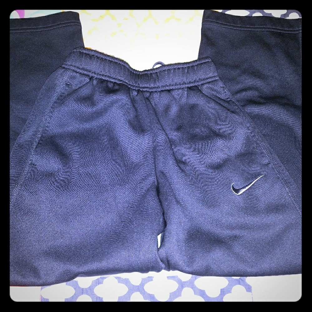 NWOT Black Nike Therma-fit Sweatpants
